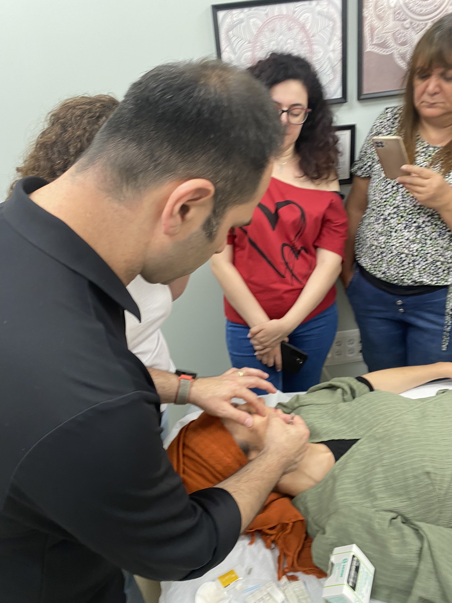 רפואה סינית קוסמטית אהרון זיזוב